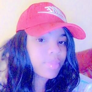 Meet your Posher, Taquia